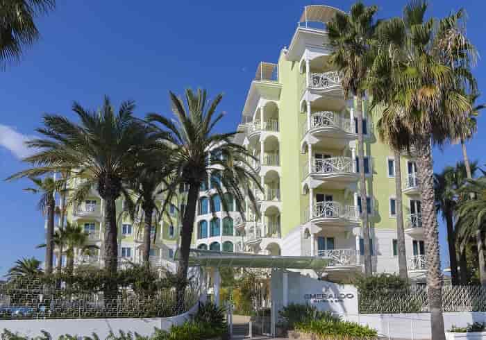 SMERALDO HOTEL Nikoboi